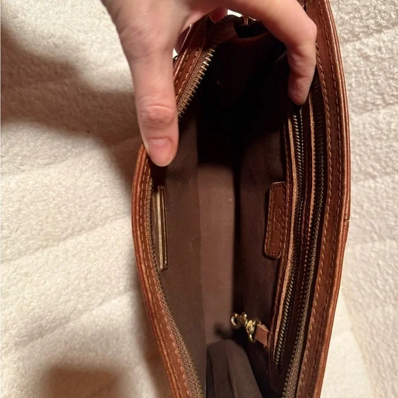 Valentino Garavani Brown Leather Clutch - Picture 7 of 15